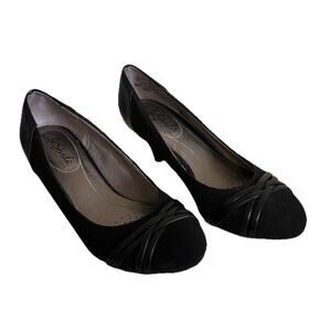 Lifestride Pascal Women's Size 5M Black Slip On Dress Shoes Suede Heels